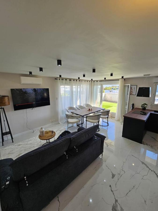 Stylish Rooftop Avec Terrasse A 2Pas De Disney Paris Монтеврен Екстер'єр фото