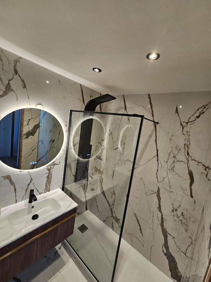 Stylish Rooftop Avec Terrasse A 2Pas De Disney Paris Монтеврен Екстер'єр фото