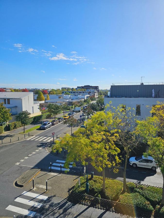 Stylish Rooftop Avec Terrasse A 2Pas De Disney Paris Монтеврен Екстер'єр фото