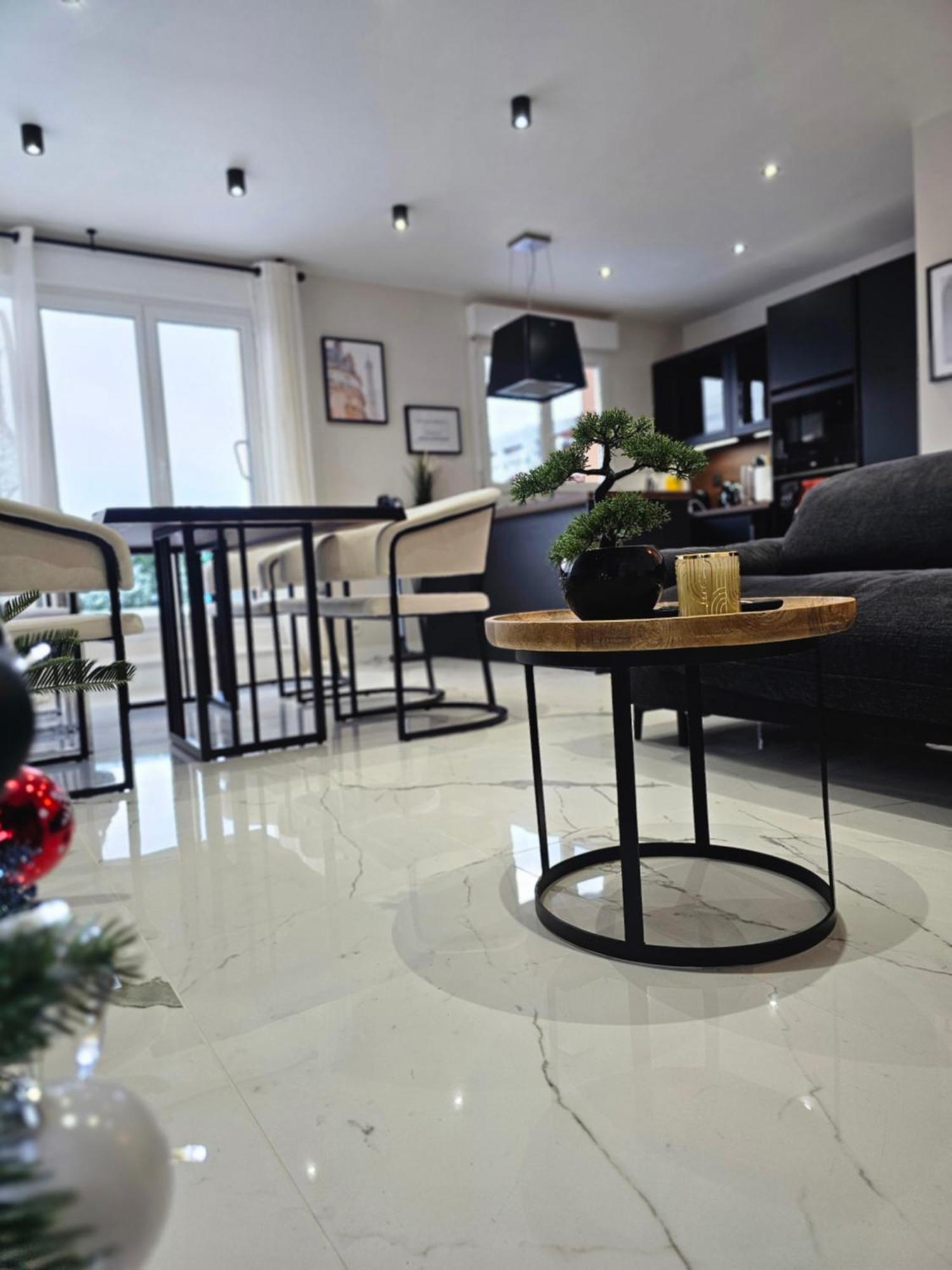 Stylish Rooftop Avec Terrasse A 2Pas De Disney Paris Монтеврен Екстер'єр фото